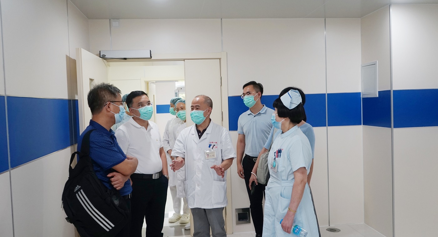 09调研组参观国家血液系统疾病临床医学研究中心.jpg